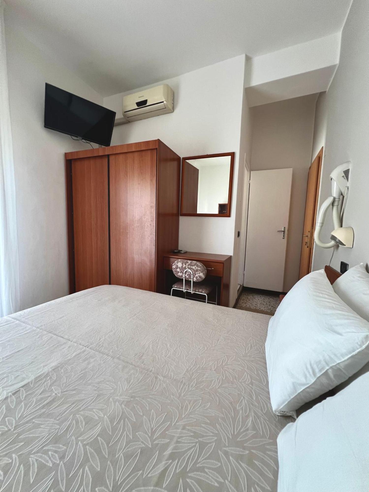 Hotel B&B Ardea Rimini Eksteriør billede
