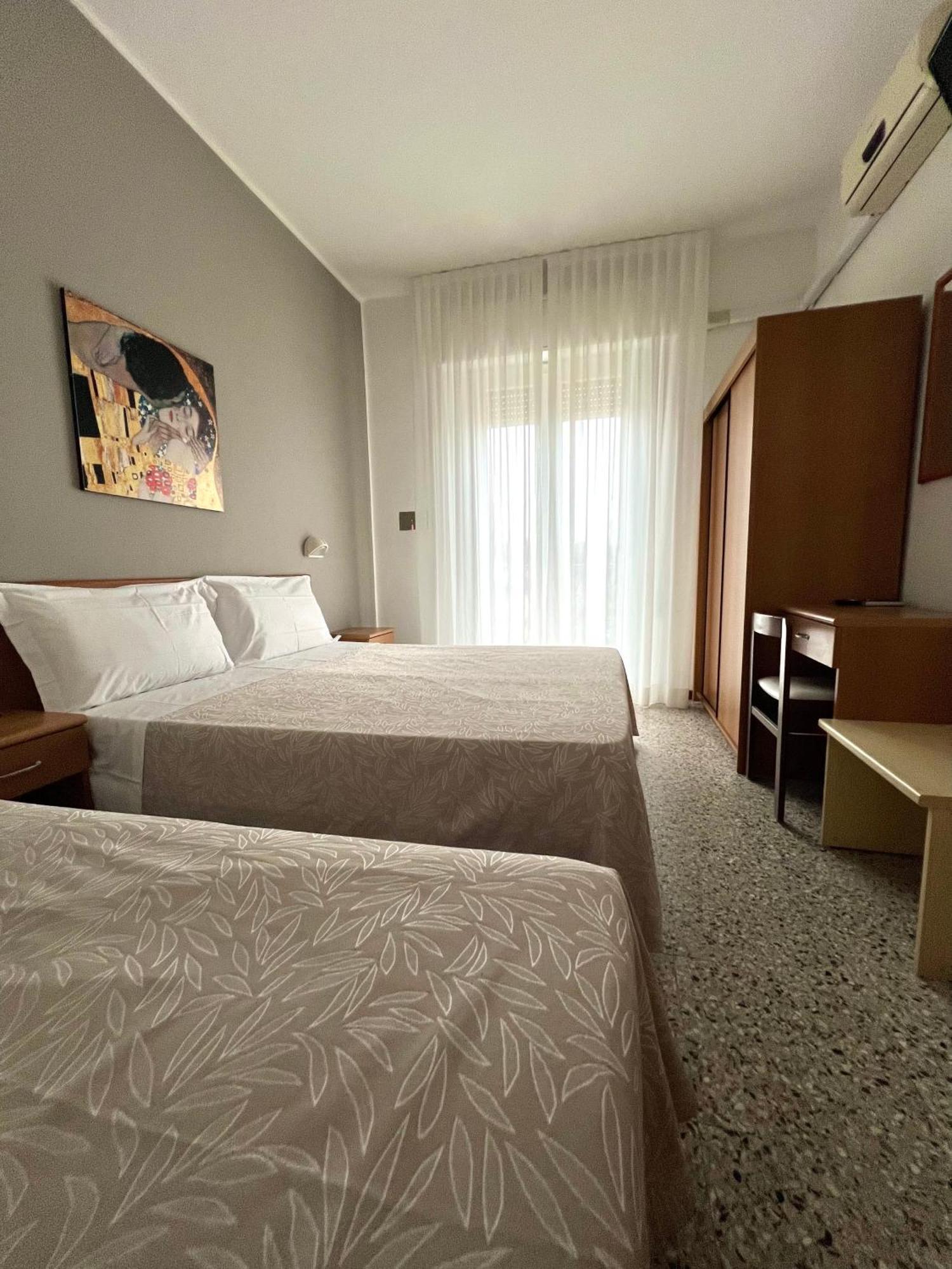 Hotel B&B Ardea Rimini Eksteriør billede
