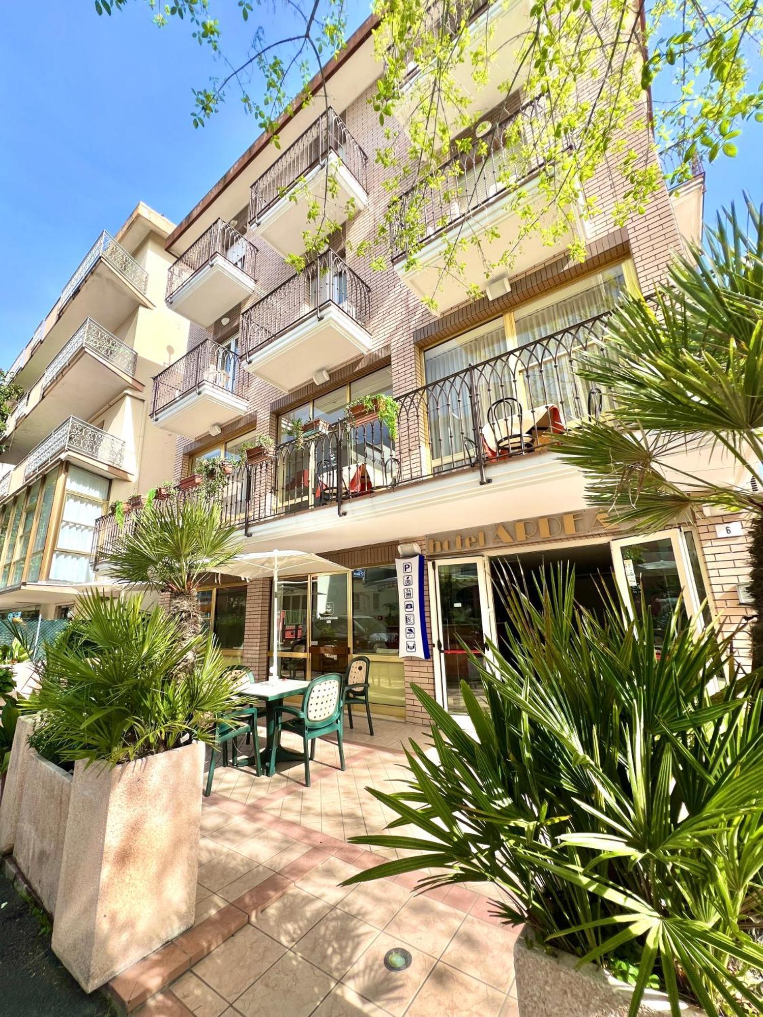Hotel B&B Ardea Rimini Eksteriør billede